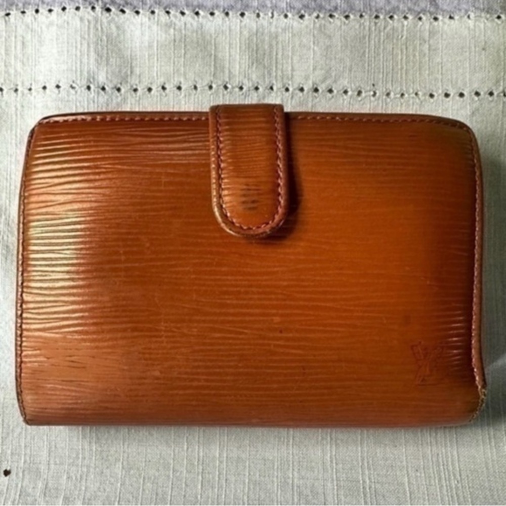 AUTHENTIC Louis Vuitton Brown/Tan Epi Leather Coin Purse